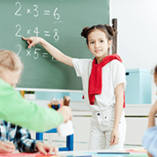 Enfant cours de mathématique